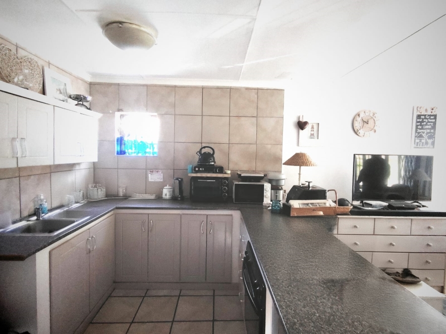 2 Bedroom Property for Sale in Bowtie Western Cape
